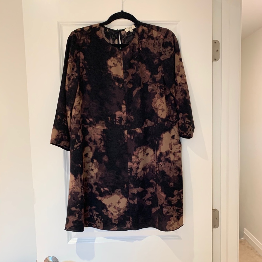 Aritzia Wilfred Size Small Silk Dress